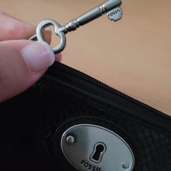 FOSSIL change purse with ID slot - Picture 2 of 3